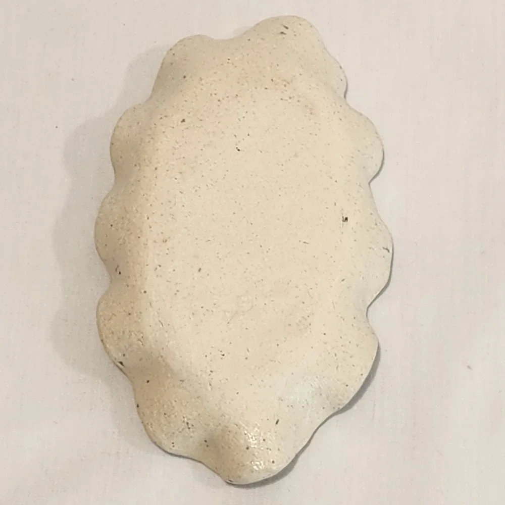 Studio Pottery AG Signed Ceramic Trinket Dish Pink Flower‎ Scalloped Cream 5